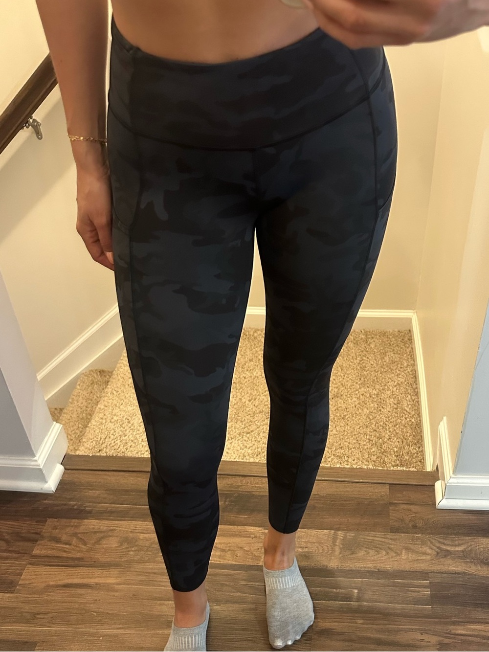 lululemon Black Camo High-Rise Leggings size 6 - 25